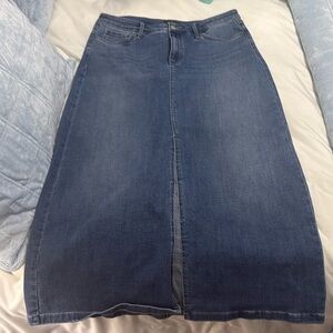 NYDJ High Rise Long Skirt W/ Slit ~ Fairmont
Size 12 NWOT